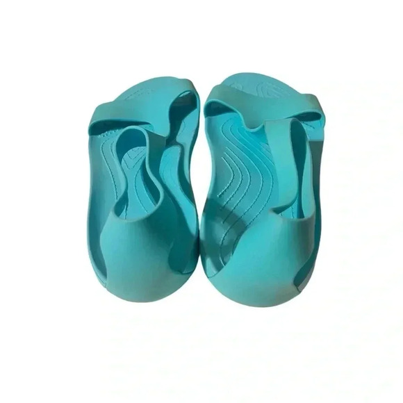 Crocs Womens Serena Sandal Size 9 Slip On T-Strap  Shoe Peach Blue Casual Comfy - Picture 3 of 7